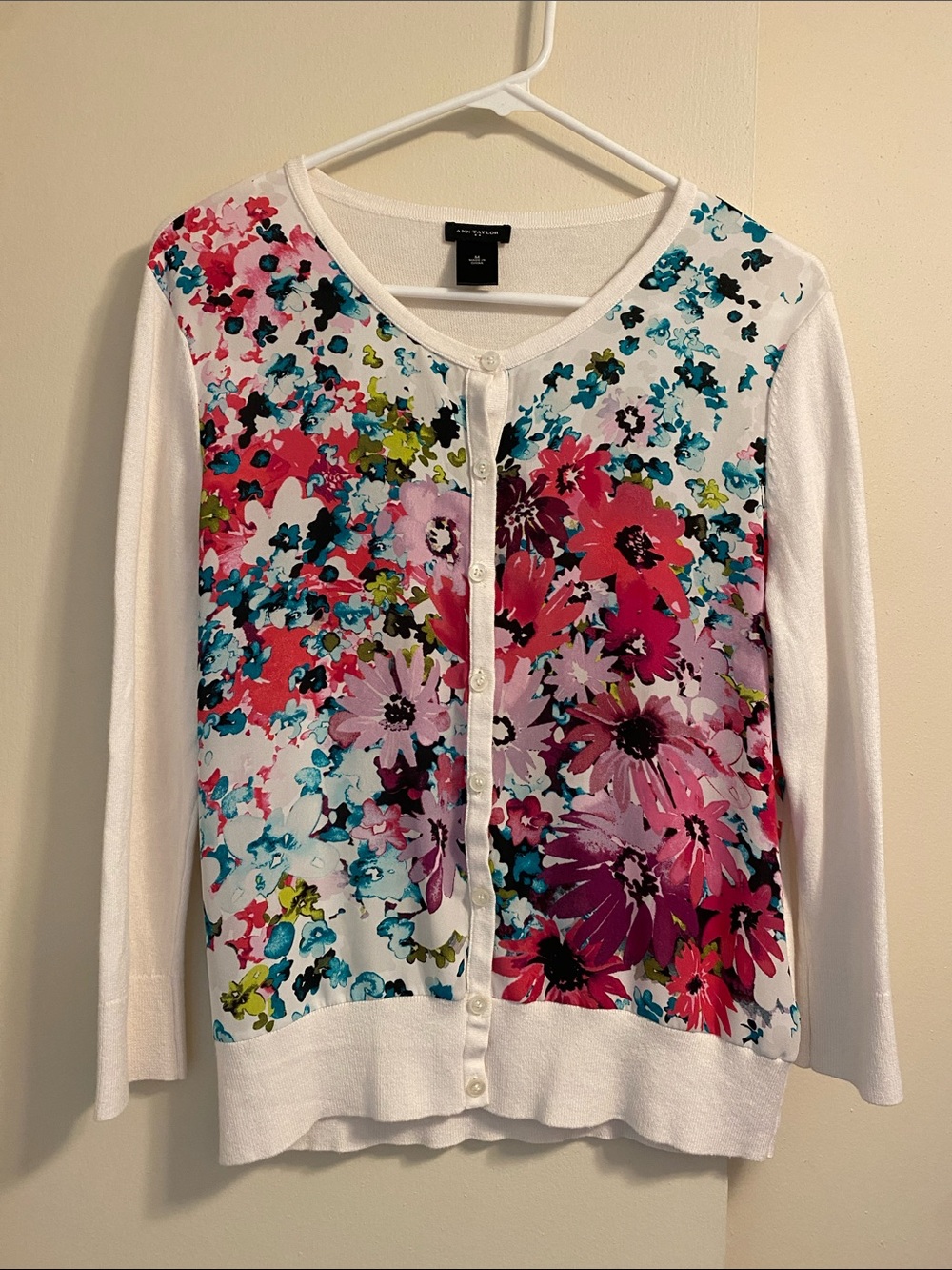 Ann Taylor White Floral Button Front Cardigan Sweater M - Picture 6 of 10